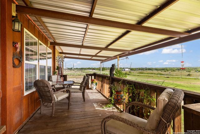 18434 Fm 471, Natalia, TX 78059