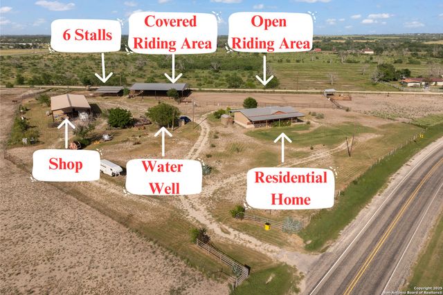 18434 Fm 471, Natalia, TX 78059