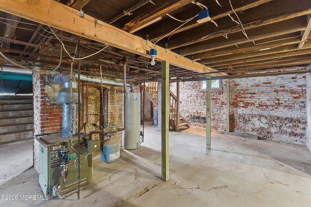 29 Broadway Road, Freehold, NJ 07728