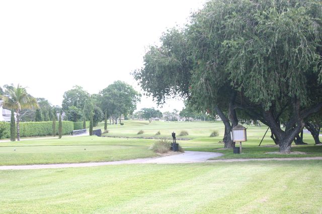 2390 Muir Circle, Wellington, FL 33414