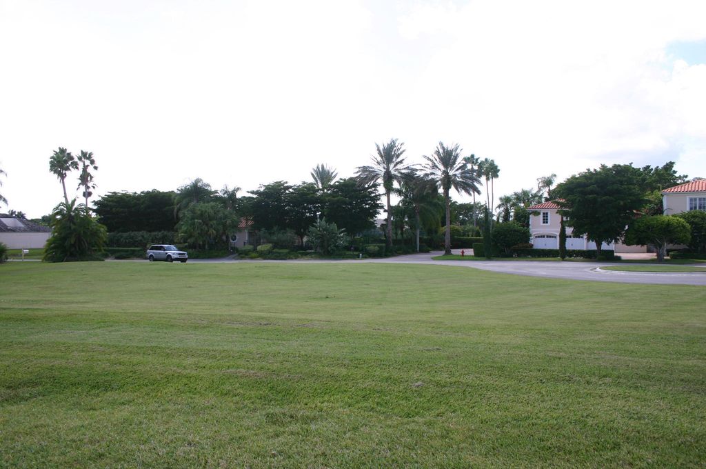 2390 Muir Circle, Wellington, FL 33414