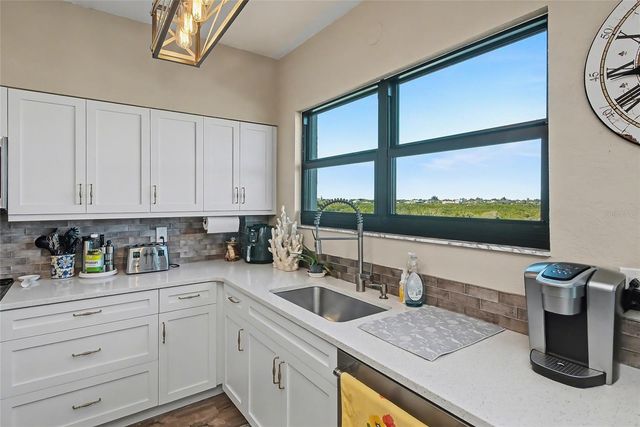 5408 EAGLES POINT CIRCLE 302, Sarasota, FL 34231