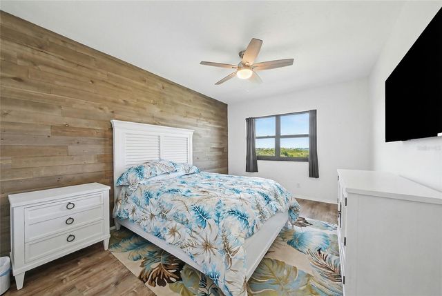 5408 EAGLES POINT CIRCLE 302, Sarasota, FL 34231