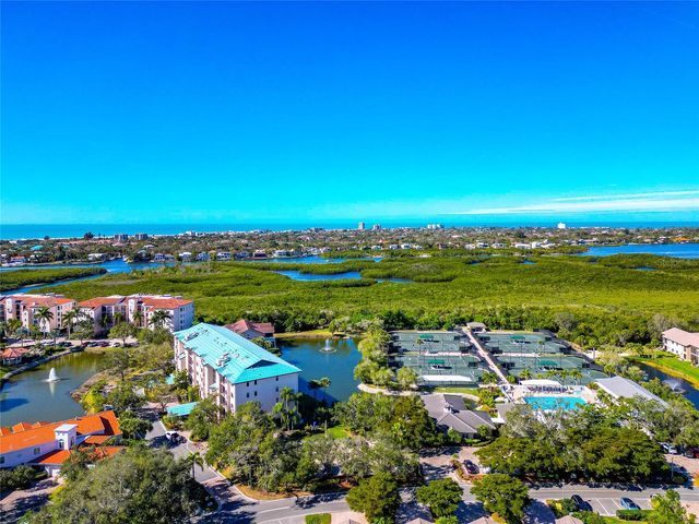 5408 EAGLES POINT CIRCLE 302, Sarasota, FL 34231