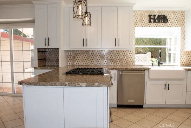 933 Eastside Rd, El Cajon, CA 92020