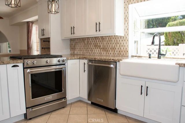 933 Eastside Rd, El Cajon, CA 92020