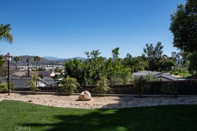 933 Eastside Rd, El Cajon, CA 92020