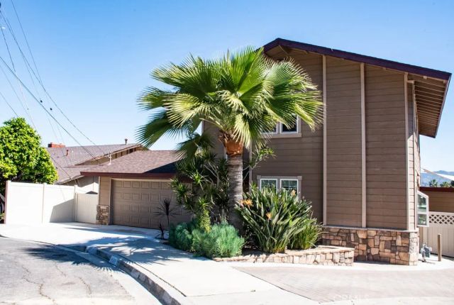 933 Eastside Rd, El Cajon, CA 92020