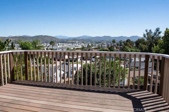 933 Eastside Rd, El Cajon, CA 92020