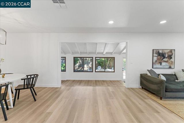 2551 Carlsbad Ave, Sacramento, CA 95821
