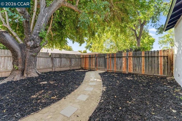2551 Carlsbad Ave, Sacramento, CA 95821