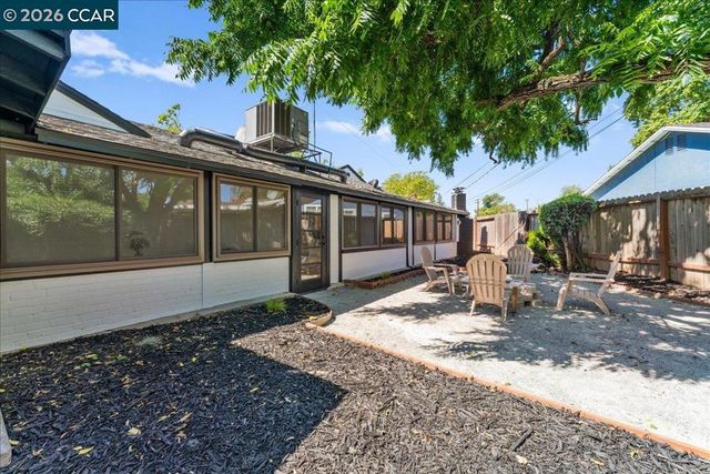 2551 Carlsbad Ave, Sacramento, CA 95821