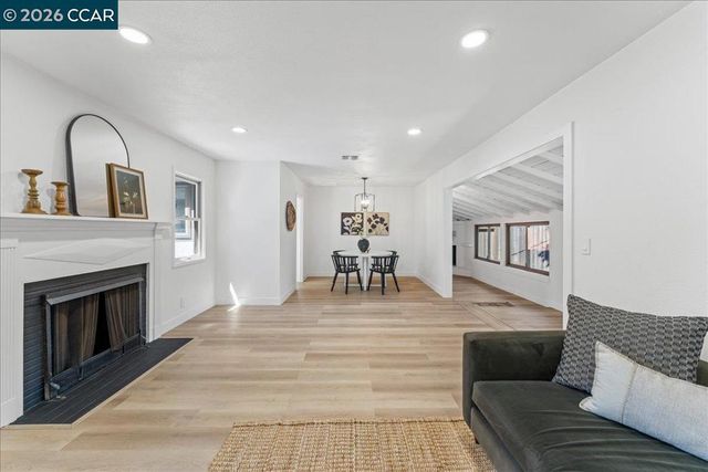 2551 Carlsbad Ave, Sacramento, CA 95821