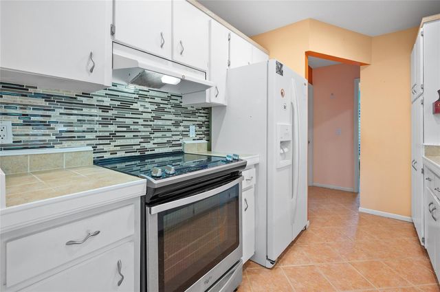 207 OBERLIN ROAD, Venice, FL 34293