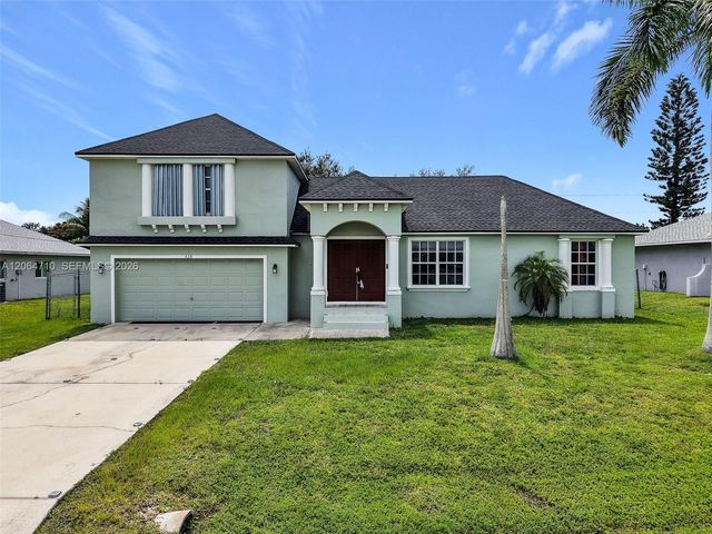 928 SE 5 Ct, Cape Coral, FL 33990