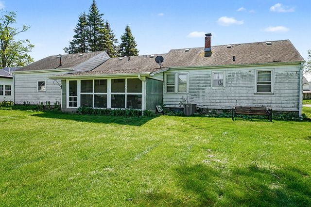 109 W Walker Street, Rolling Prairie, IN 46371
