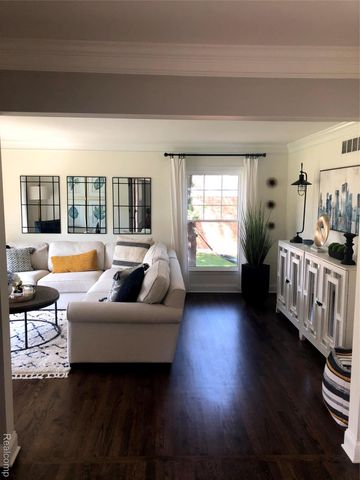 6858 Post Oak Drive, West Bloomfield Charter Township, MI 48322