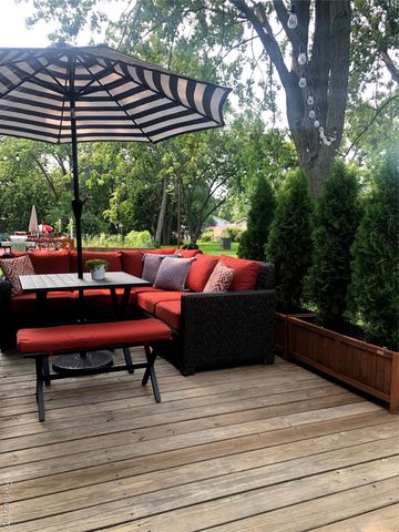 6858 Post Oak Drive, West Bloomfield Charter Township, MI 48322