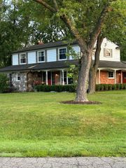 6858 Post Oak Drive, West Bloomfield Charter Township, MI 48322