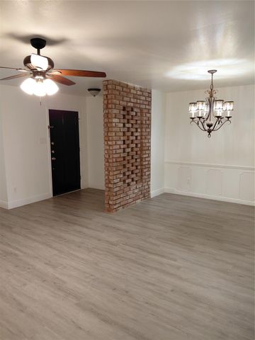 13150 Trail Hollow, Houston, TX 77079