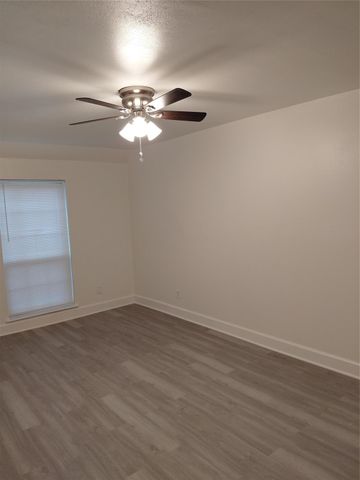 13150 Trail Hollow, Houston, TX 77079