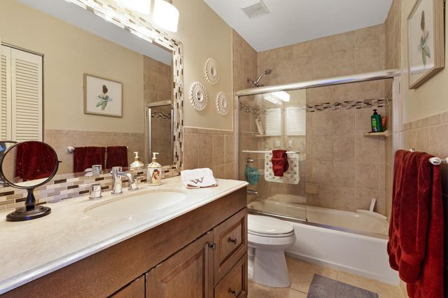 5525 NW 54th Circle, Coconut Creek, FL 33073