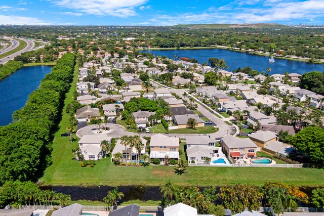 5525 NW 54th Circle, Coconut Creek, FL 33073