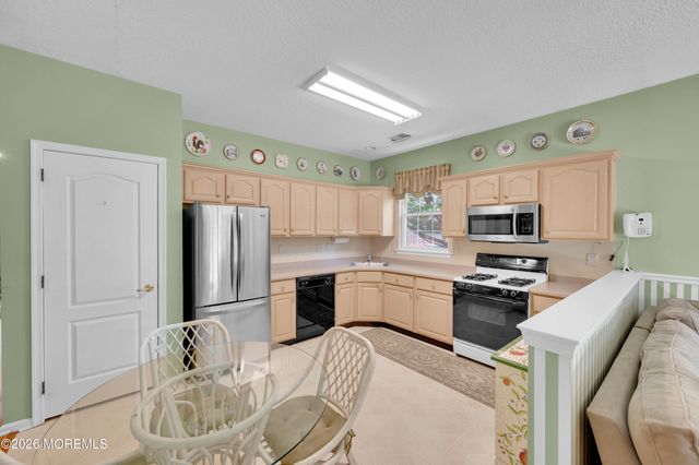 2 Spring Meadow Drive, Lakewood, NJ 08701