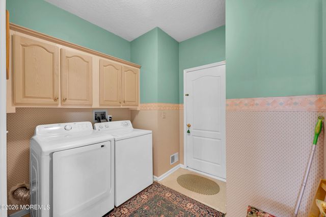 2 Spring Meadow Drive, Lakewood, NJ 08701