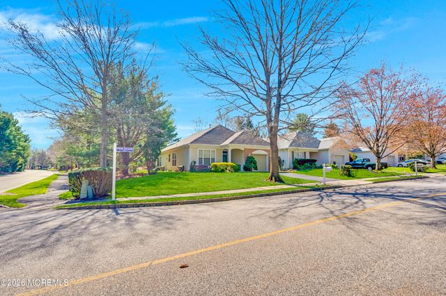 2 Spring Meadow Drive, Lakewood, NJ 08701