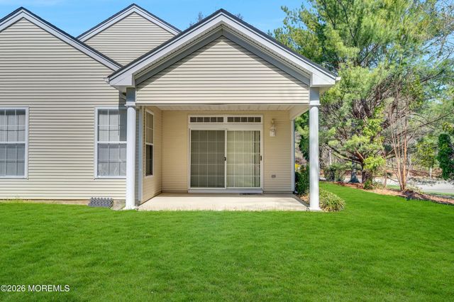 2 Spring Meadow Drive, Lakewood, NJ 08701