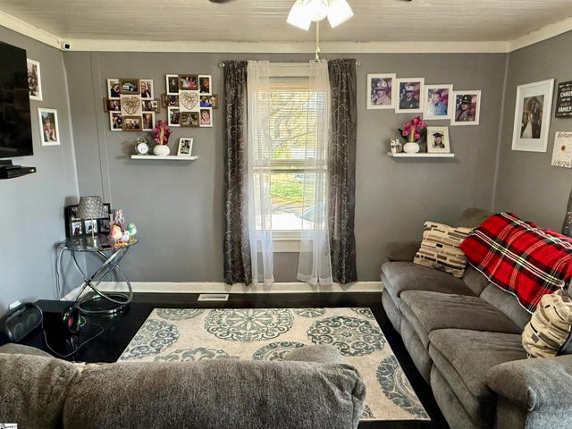 131 Montpelier Street, Gaffney, SC 29340