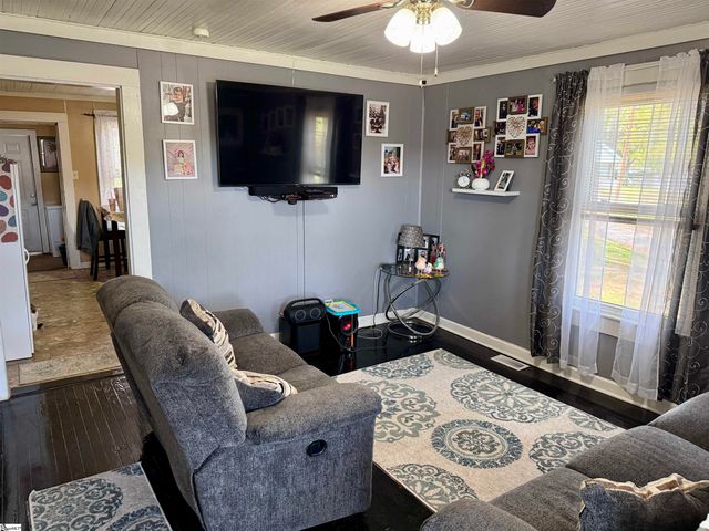 131 Montpelier Street, Gaffney, SC 29340