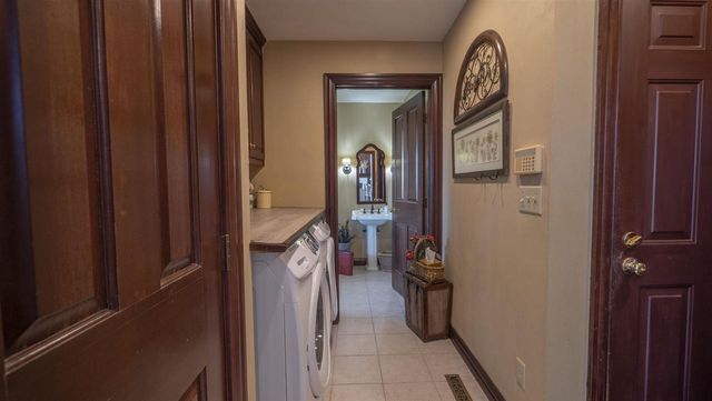 N4655 QUINTESSENCE COURT, New London, WI 54961