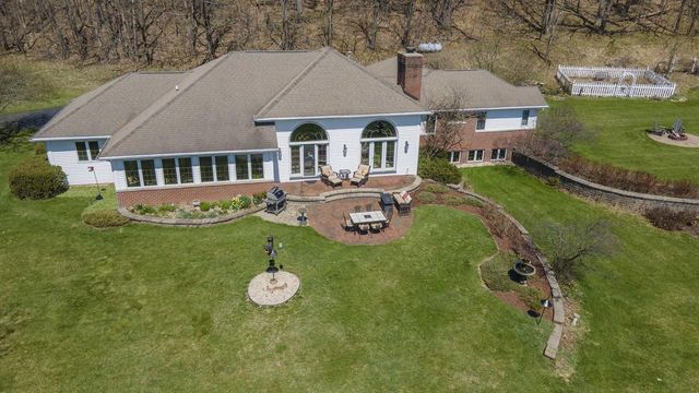 N4655 QUINTESSENCE COURT, New London, WI 54961