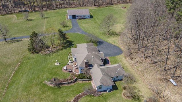 N4655 QUINTESSENCE COURT, New London, WI 54961