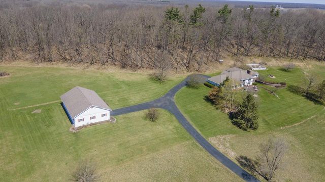 N4655 QUINTESSENCE COURT, New London, WI 54961