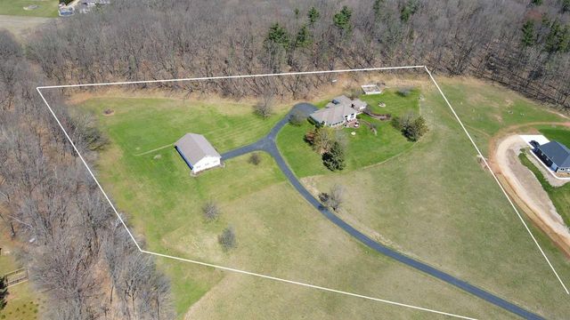 N4655 QUINTESSENCE COURT, New London, WI 54961