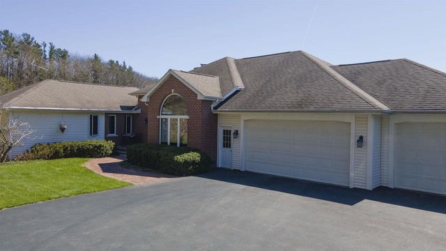 N4655 QUINTESSENCE COURT, New London, WI 54961