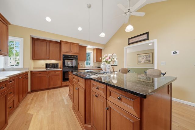 41 Nottingham Drive, Nashua, NH 03062