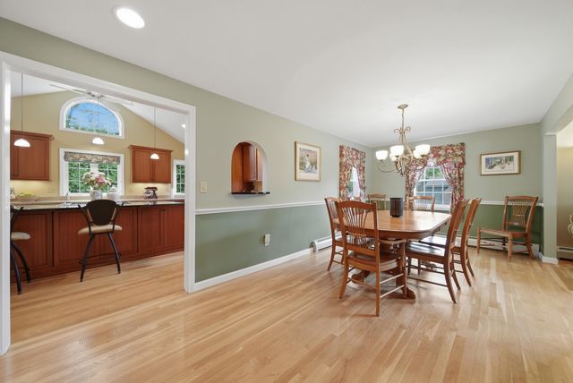 41 Nottingham Drive, Nashua, NH 03062