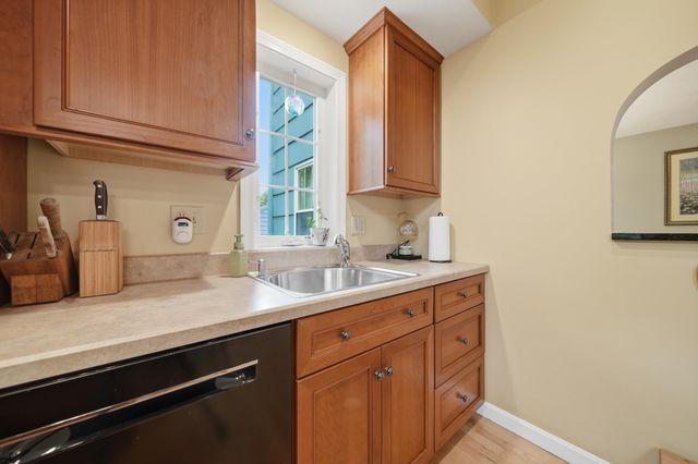 41 Nottingham Drive, Nashua, NH 03062