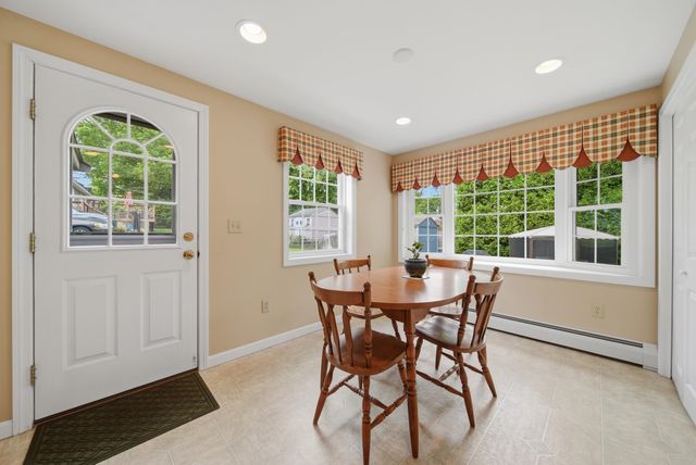 41 Nottingham Drive, Nashua, NH 03062