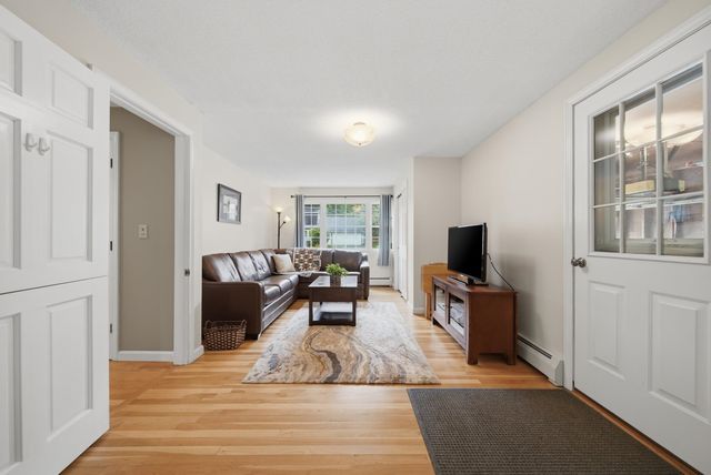 41 Nottingham Drive, Nashua, NH 03062