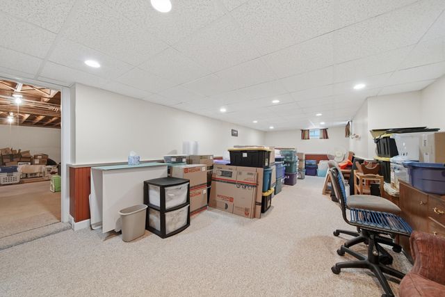 41 Nottingham Drive, Nashua, NH 03062