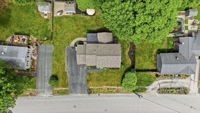 41 Nottingham Drive, Nashua, NH 03062