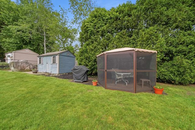 41 Nottingham Drive, Nashua, NH 03062