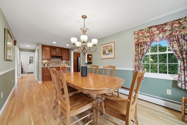 41 Nottingham Drive, Nashua, NH 03062