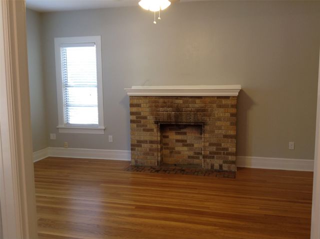 4105 Lafayette Avenue, Fort Worth, TX 76107