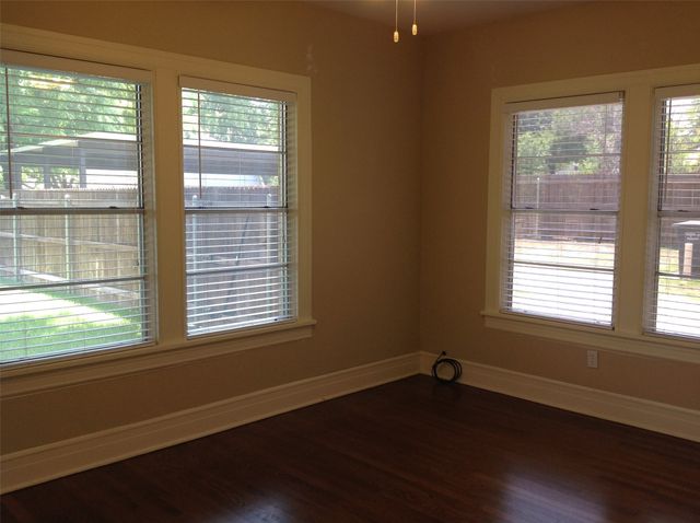 4105 Lafayette Avenue, Fort Worth, TX 76107